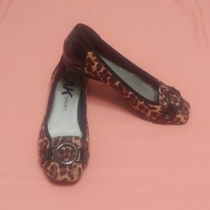 Anne Klein Sport cheetah print shoes. 8.5M